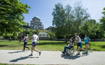 Képeken az esztergomi SM Világnap - FOTÓK