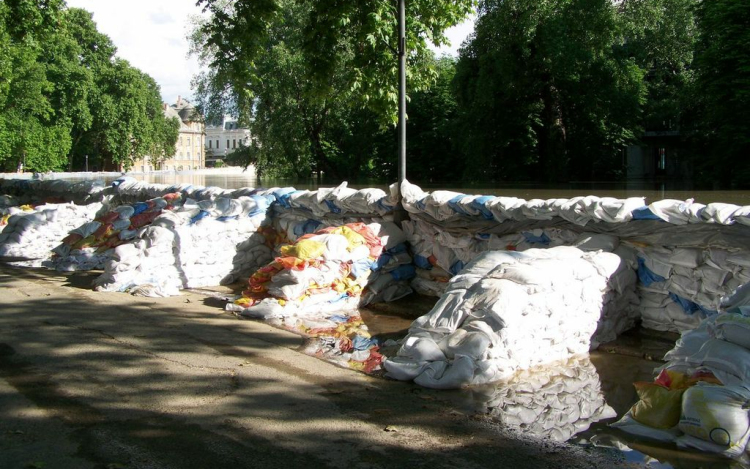 Ne andalogjunk a Kis-Duna sétányon!