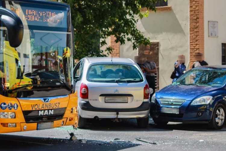 Öten is megsérültek a dorogi balesetben