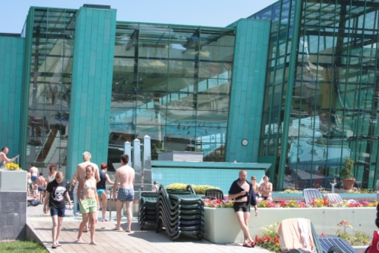 Legyen az Aquasziget Az Év Feltörekvő Fürdője! - Szavazzunk!