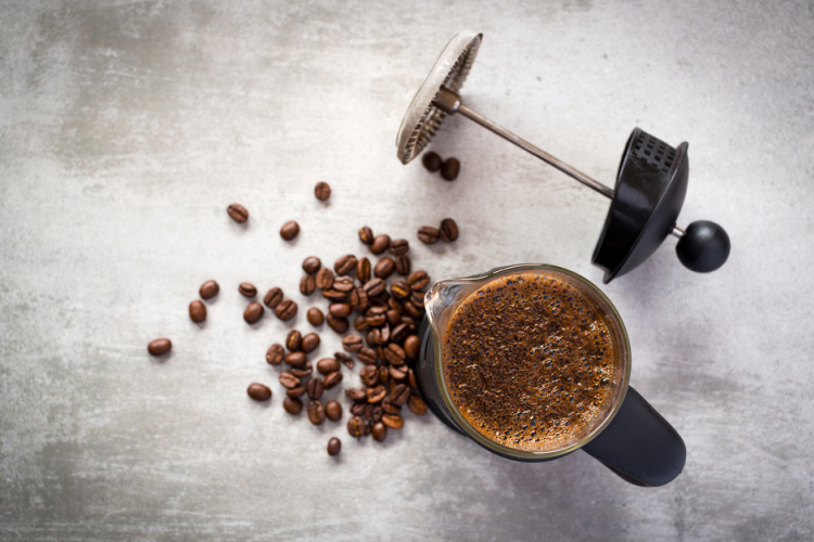 Minőségi kávé és french press kávéfőző az Ebenica Coffee kávépörkölőtől