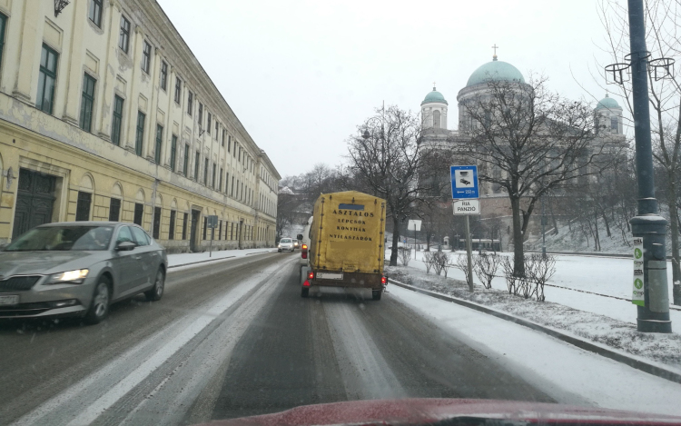 Csúsznak Esztergom útjai - Óvatosan!!!