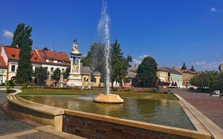 Széchenyi tér, sátor nélkül