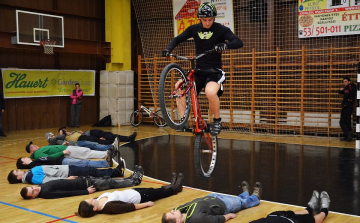 Világrekorddal és magyar csúccsal üzent ellenfeleinek Hegedűs László