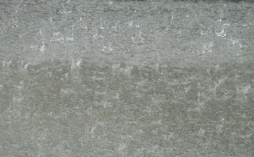 Zivatarok és a felhőszakadás veszélye miatt országszerte figyelmeztetéseket adtak ki szombatra