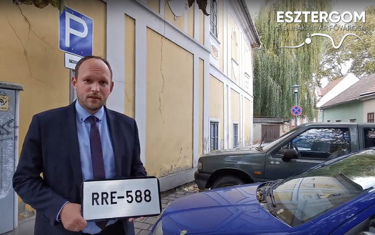 Gesztus értékű lépéssel kezdte a parkolási gondok megoldását Hernádi Ádám