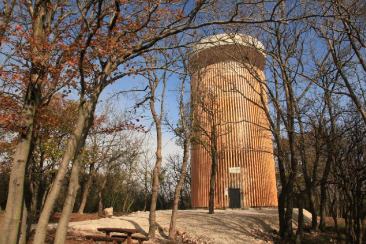 Szikláról zuhant le egy kiránduló a Boldog Özséb kilátó közelében
