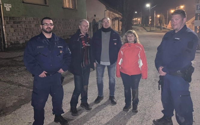 Eltévedt túrázókon segítettek