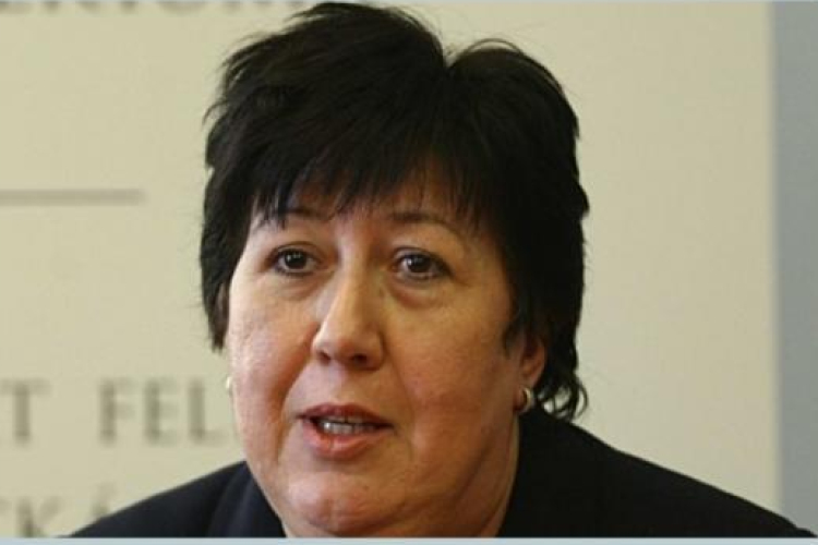 Egy összegben, időarányosan fizetik a pedagógusok béren kívüli juttatásait