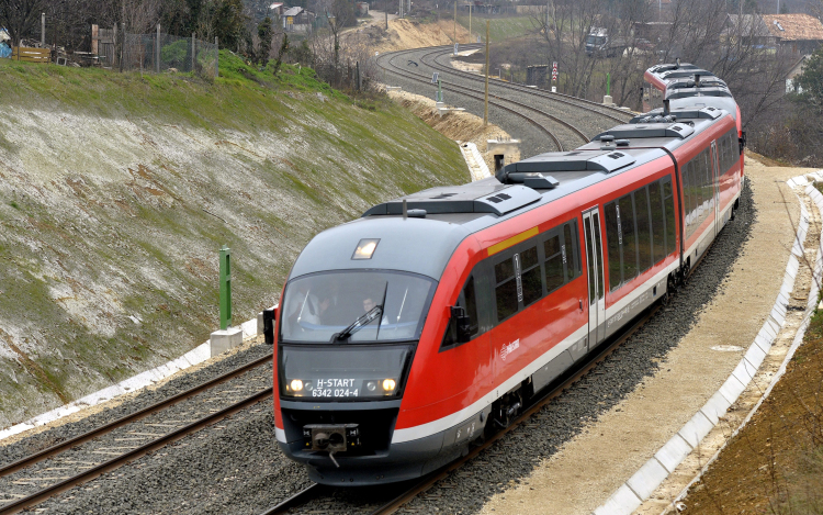 Német színvonalú lesz az esztergomi vasútvonal