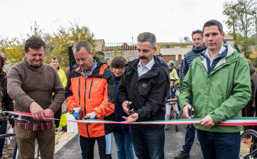 Átadták az Etyek-Tarján kerékpárutat – Esztergom felé fog folytatódni