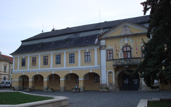 Esztergom megúszta az újabb adósságrendezést