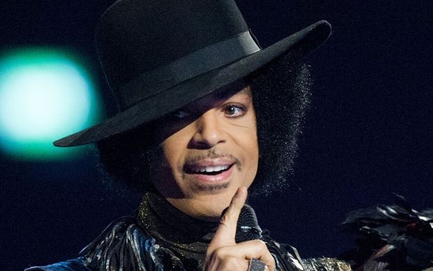 Prince halála - kora egyik legeredetibb, legkreatívabb popszemélyisége volt