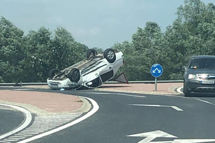 Megint csúnya baleset történt a táti úton