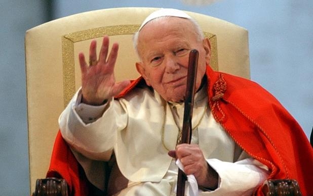 II. János Pál pápa vérét viszik Csíksomlyóra