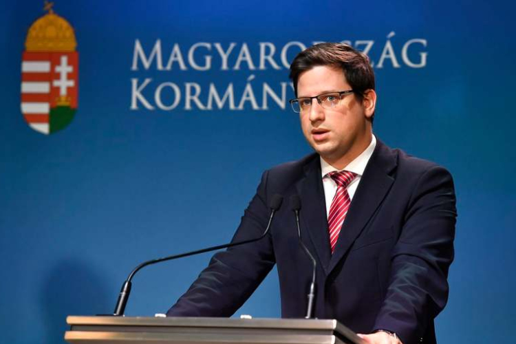 Szombaton nyithatnak a teraszok, a kijárási korlátozás ideje este 11 órakor kezdődik