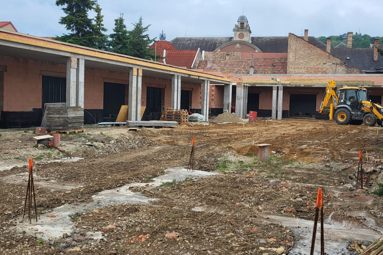 2023 év elejére készülhet el Esztergom új piaca