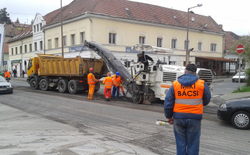 Forgalomkorlátozás Esztergom belvárosában ma