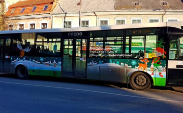 Különleges karácsonyi busz járja Esztergomot - FOTÓK