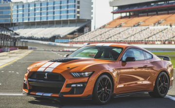 Ford Mustang – Piros pont a Fordnak!