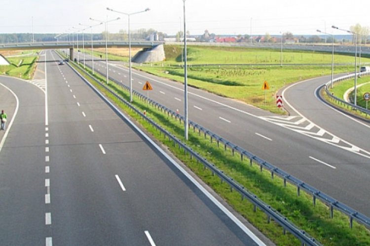 Esztergom-M1-es összeköttetés a gazdaság és foglalkoztatás bővítéséért