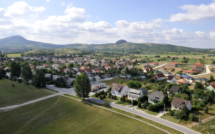 Élénk a kisvállalkozói érdeklődés a táti ipari park iránt