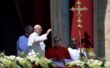 Békét sürgetett Ferenc pápa húsvéti üzenetében
