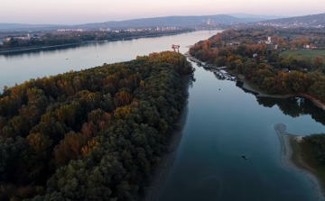 A Körtvélyes sziget és a környéke Esztergomnál – LÉGI VIDEÓ