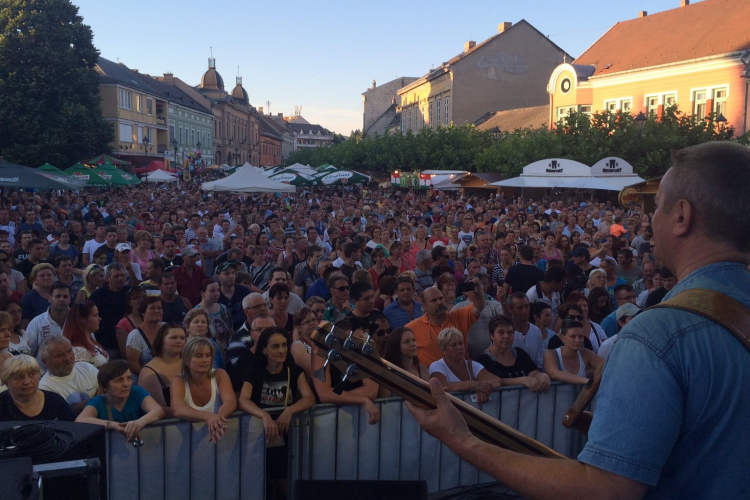 Ezreket vonzott az esztergomi program-kavalkád