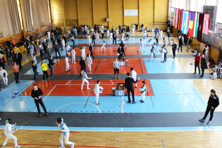 Nemzetközi versennyel tisztelegnek Esztergom hőse előtt vívóink