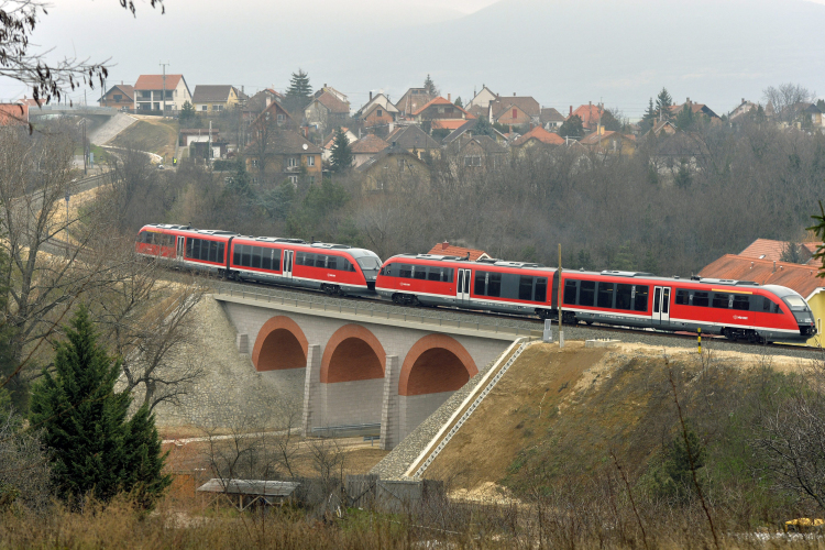 Még többet késik a teljes vasútvonal megnyitása