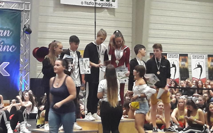 Esztergomi és dorogi fiúk jutottak ki a break és hip-hop vb-re!