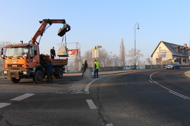 Nyitva az út Esztergomba a hídról