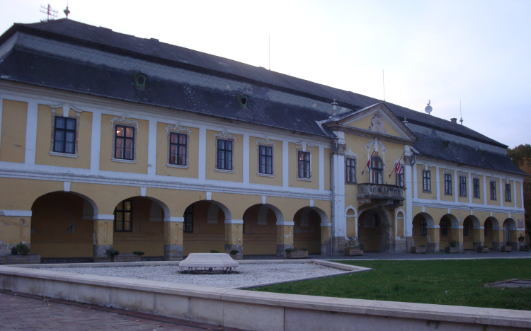 Esztergom az intő példa a közbeszerzések terén