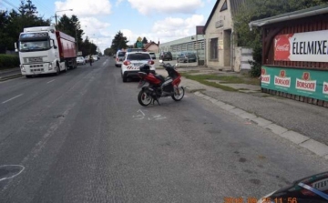Két robogós ütközött Lábatlanon – Vádat emelnek súlyos sérülés okozása miatt
