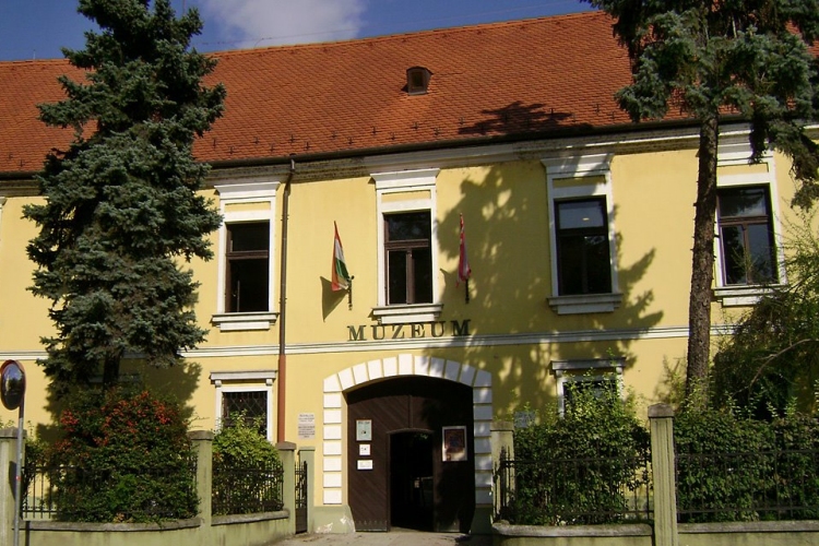Korszakkincseket mutat be a Duna Múzeum
