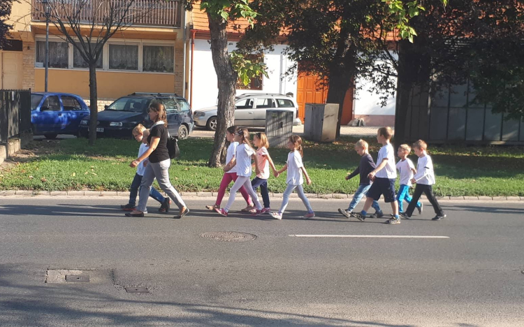 Így vonultak és gurultak az ovisok a Mobilitás Hét programjára! - VIDEÓK