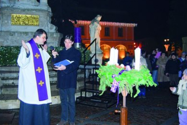 Idén is közösen gyújt gyertyát Esztergom