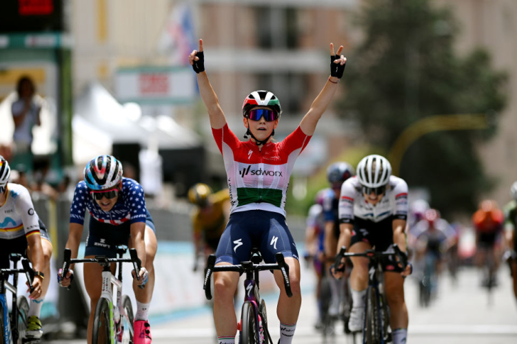 Női Giro d\'Italia - Vas Kata Blanka sprintbefutót nyert