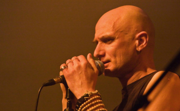 Megkönnyeztük! Megható dalt írtak Cipő emlékére