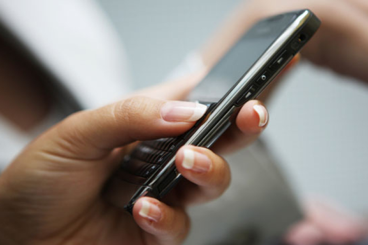 Segítségkérés sms-ben