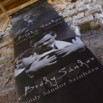Bródy Sándor kiállítással rajtol a Várszínház évada