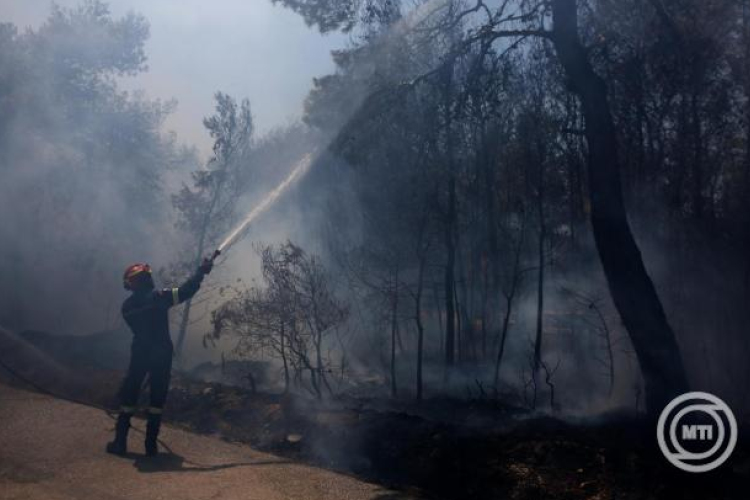 Szijjártó Péter: Magyarország segítséget nyújt Montenegrónak az erdőtüzek megfékezésében