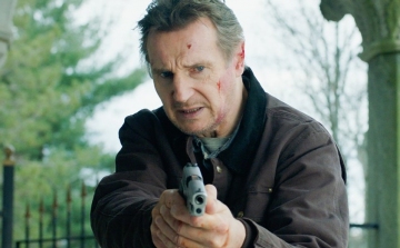 Liam Neeson thrillere tartja magát az észak-amerikai mozis toplista csúcsán