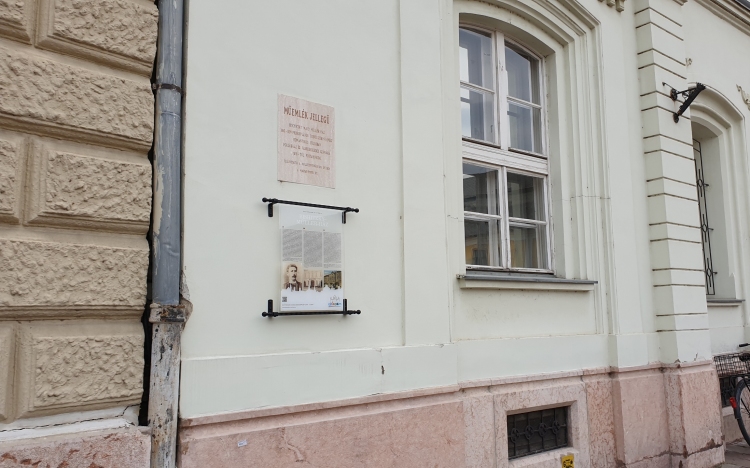 Históriás táblák kerülnek Esztergom híres épületeire