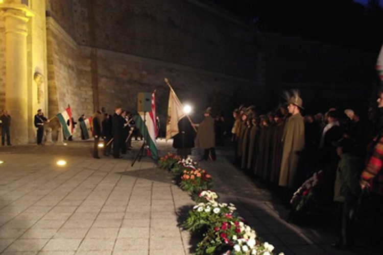 Idén is emlékezik 56-ra Esztergom - Meghívó