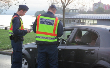 Tintasugaras nyomtatóval készült jogosítványt adott a rendőröknek