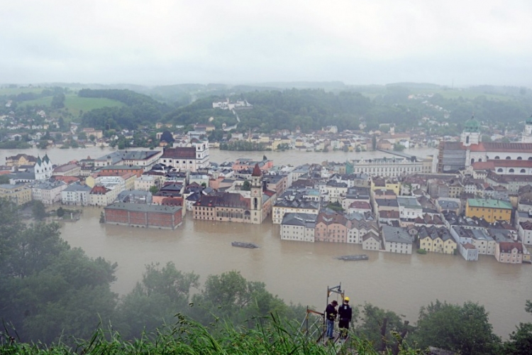 Árvíz - Ötszáz éves csúcson a Duna vízállása Passaunál - FOTÓK