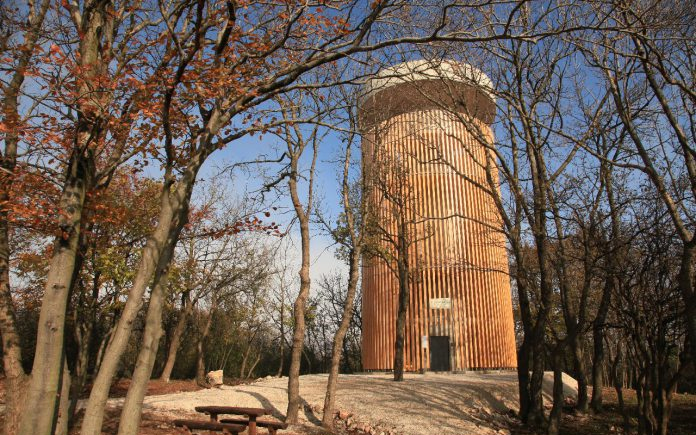 Szikláról zuhant le egy kiránduló a Boldog Özséb kilátó közelében