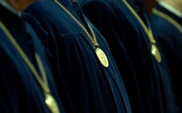 Ab-döntés - Az Ab teljes egészében elutasította az ombudsman negyedik alkotmánymódosításra irányuló indítványát